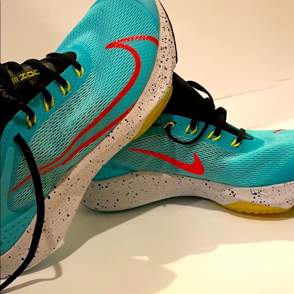 Nike sneakers - Picture 3 of 3